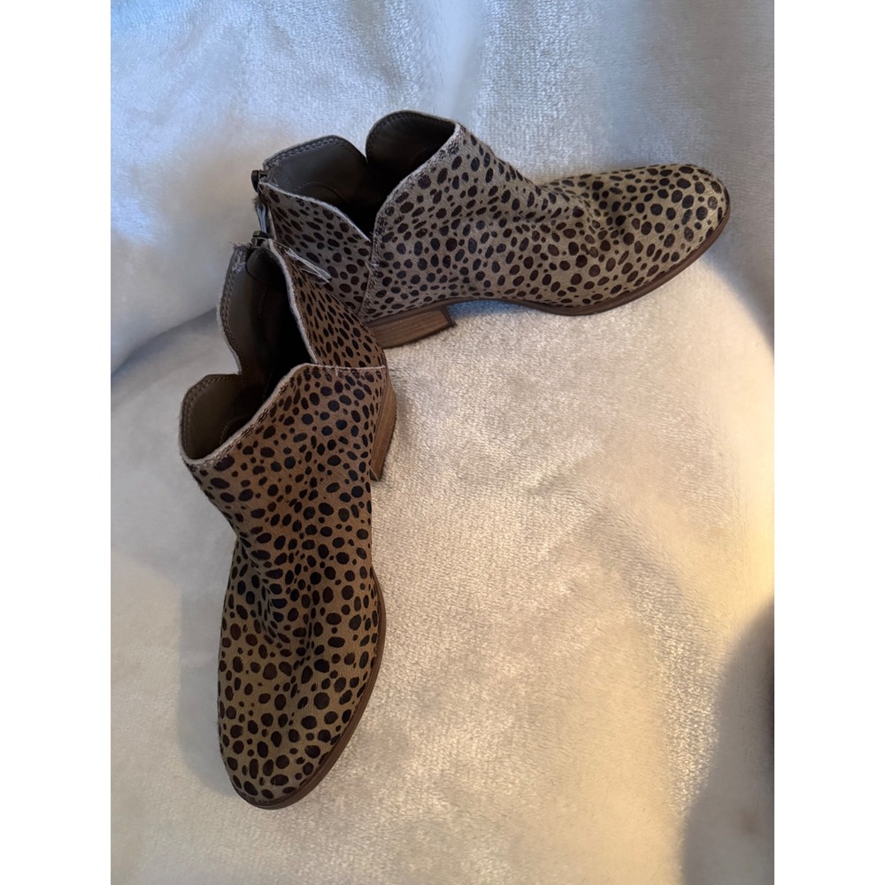 Michael by Michael Shannon Leopard Print Calf Hair Ankle Boots Tan Black 6.5